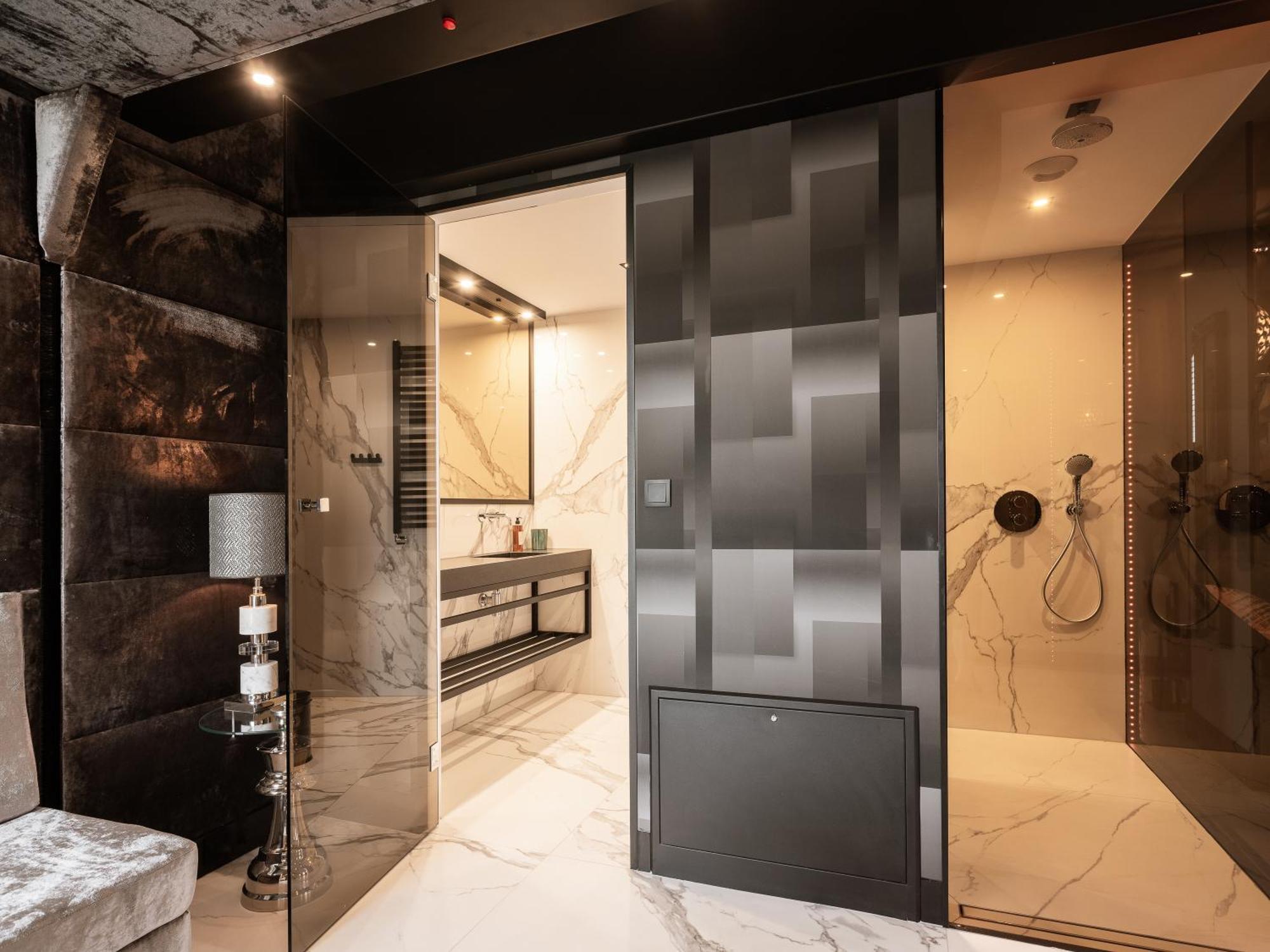 Art Penthouse With Jacuzzi - Krakow Center Apartment Стая снимка