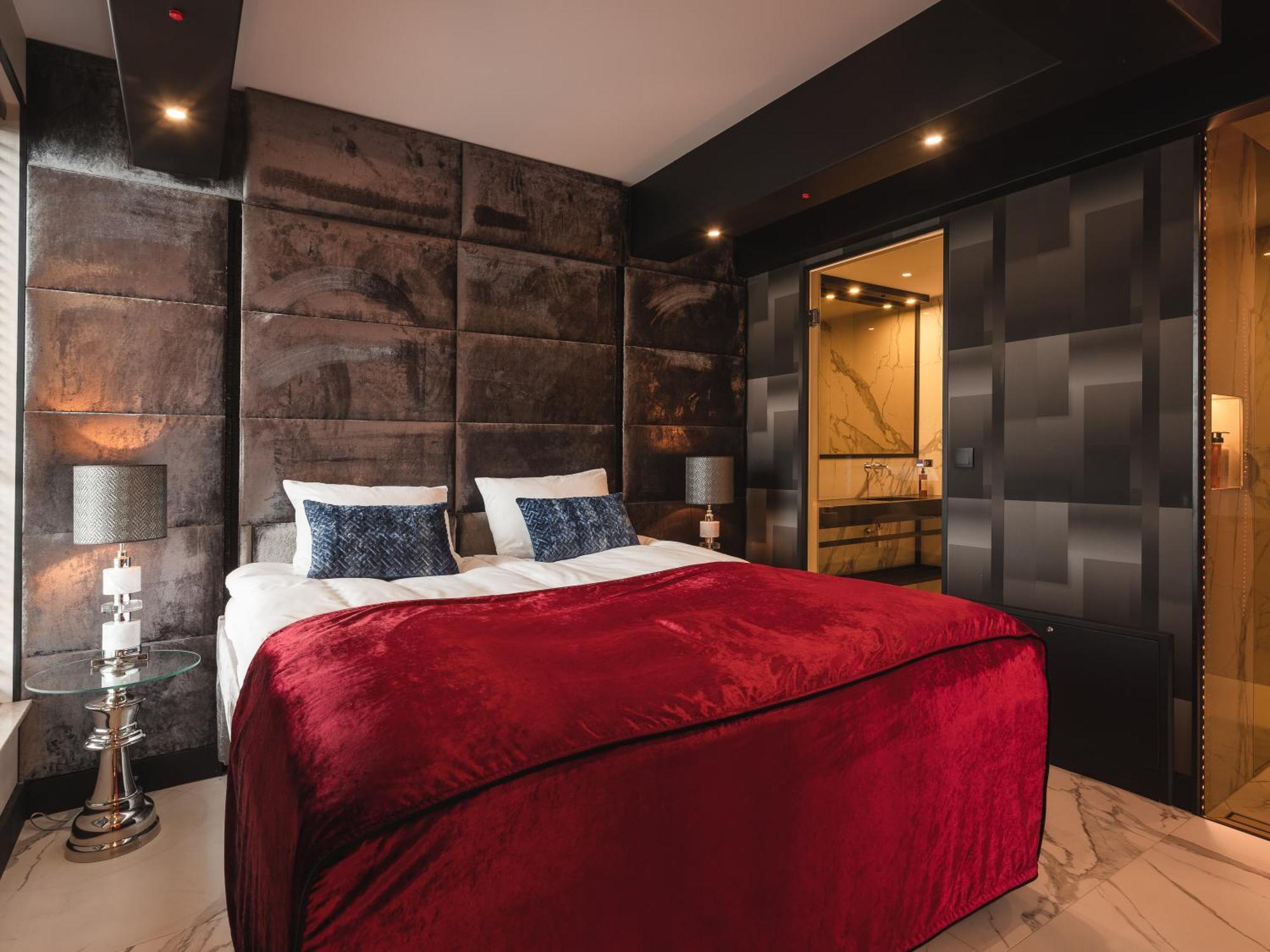 Art Penthouse With Jacuzzi - Krakow Center Apartment Стая снимка